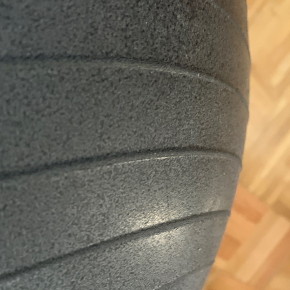 EVERLAST Large Fitness Ball - Home Gym / Exercise & Stretching - Picture 2 of 6